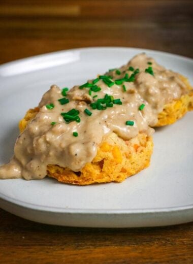 vegan biscuits and gravy
