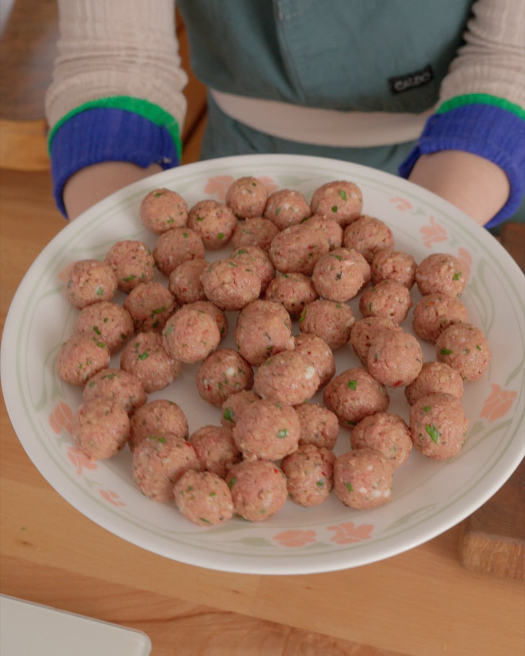 shaped vegan meatballs