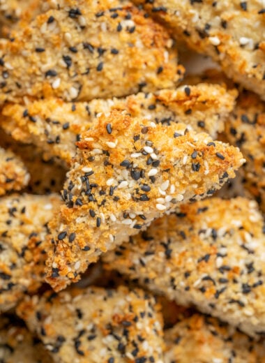 closeup up sesame crusted tofu