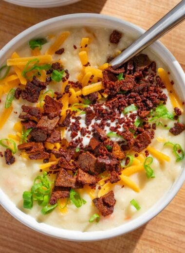 bowl of vegan loaded baked potato soup